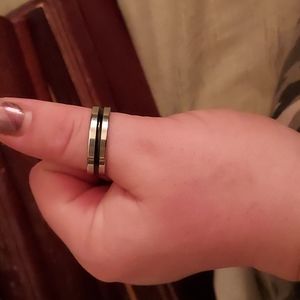 Men's wedding band